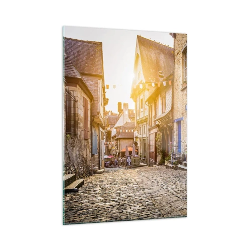 Obraz na szkle - Urokliwa ulica w miasteczku z białym kotem i rowerem - 50x70cm - Biały duch miasteczka - Nowoczesna dekoracja ścienna do salonu, kuchni i sypialni ARTTOR