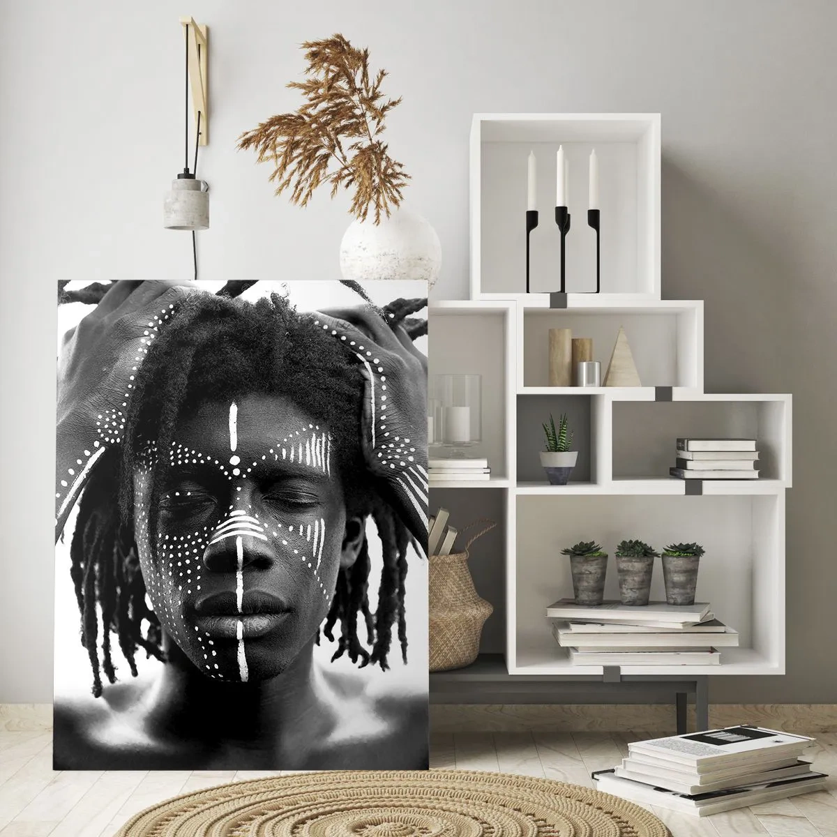 Obraz na szkle - Portret mężczyzny z zamkniętymi oczami i białymi malunkami na twarzy - 70x100cm - Gdzie jesteś? - Nowoczesna dekoracja ścienna do salonu i sypialni ARTTOR