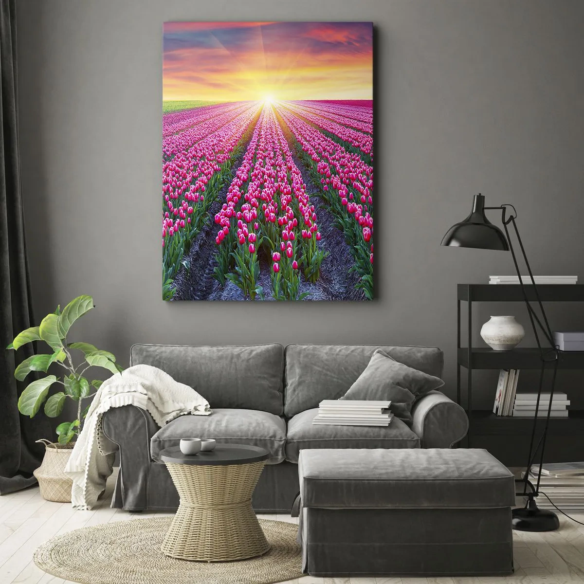 Obraz na płótnie - Pole różowych tulipanów o zachodzie słońca - 50x70cm - Farma piękności - Nowoczesna dekoracja ścienna do salonu, kuchni i sypialni ARTTOR