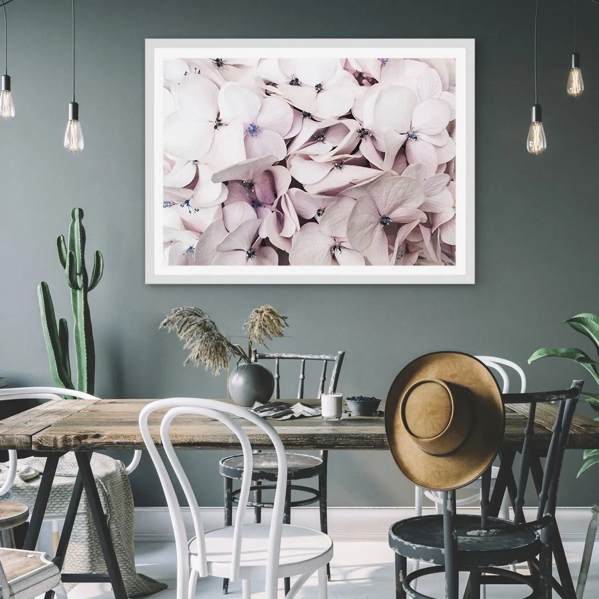 Plakat w białej ramie - W powodzi kwiatów - 40x30 cm