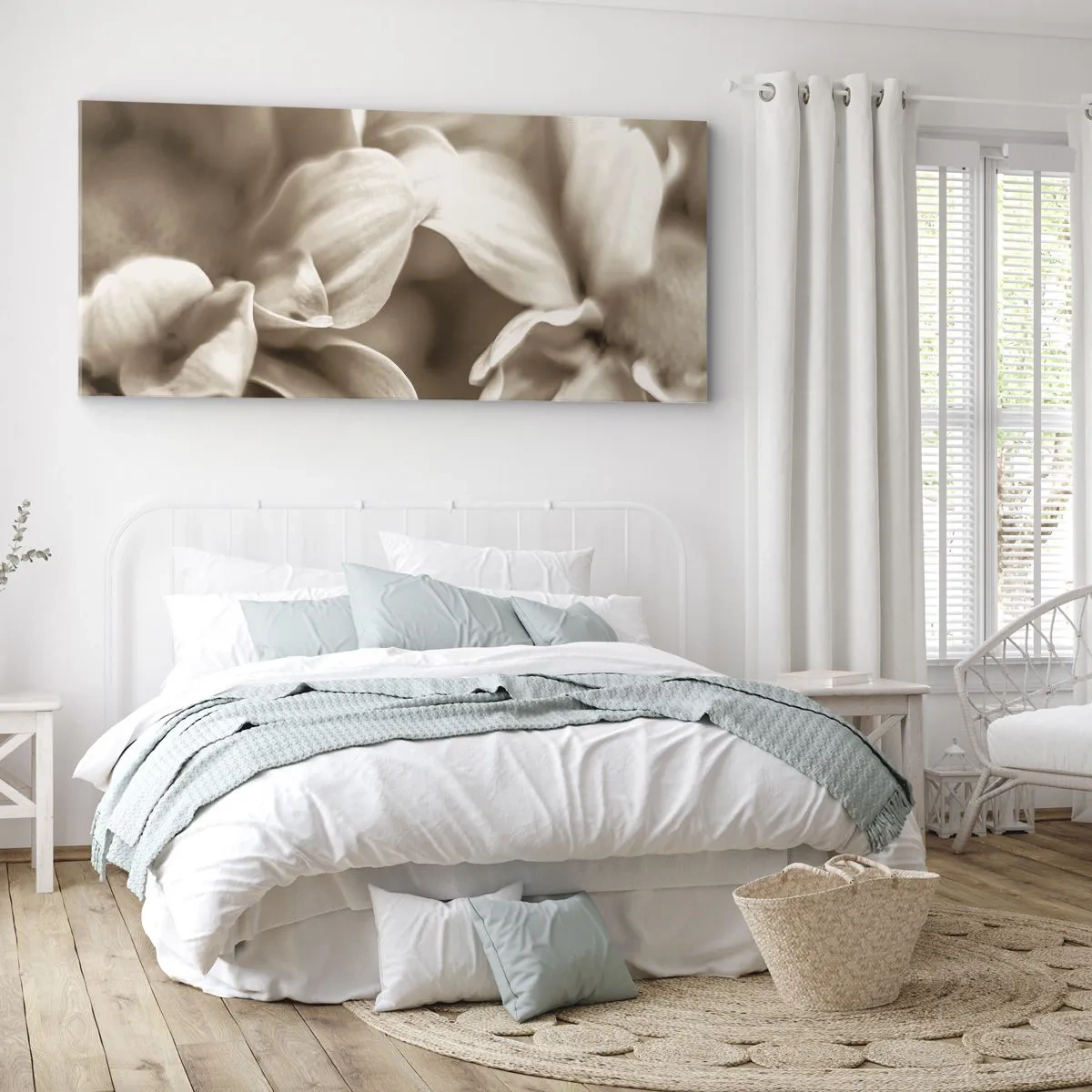 Obraz na płótnie - Zbliżenie kwiatów w delikatnej sepii o miękkich konturach - 160x50cm - Łagodne jak uśmiech - Nowoczesna dekoracja ścienna do salonu i sypialni ARTTOR