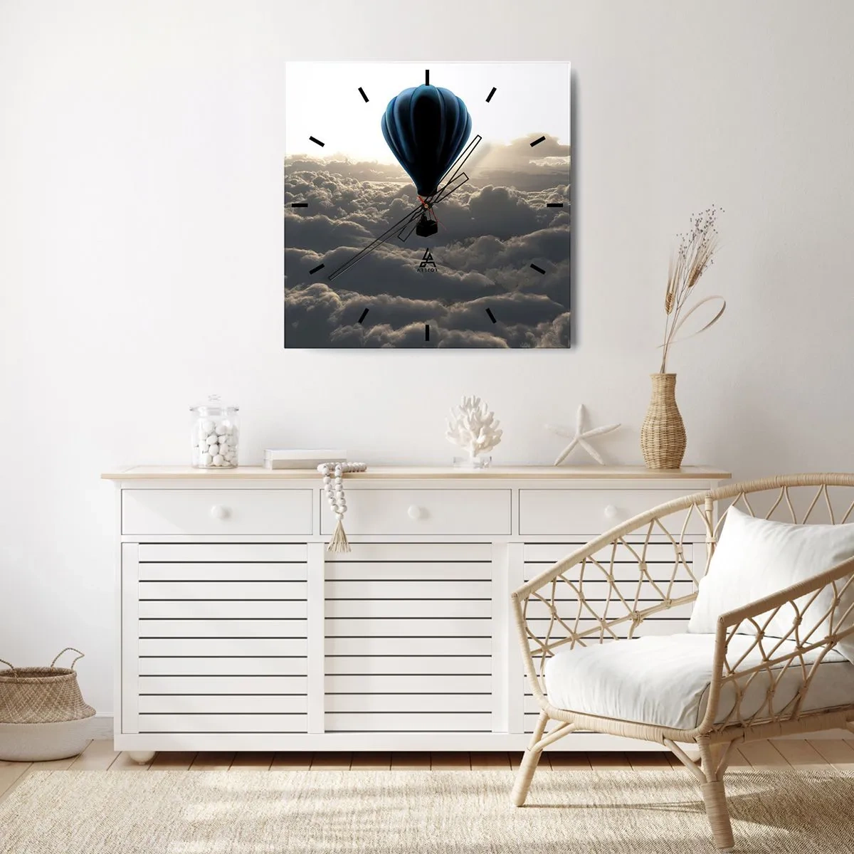 Zegar ścienny - Balon na tle nieba z chmurami o zachodzie słońca - 30x30cm - Wędrowiec ponad chmurami - Nowoczesna dekoracja ścienna do salonu i sypialni ARTTOR