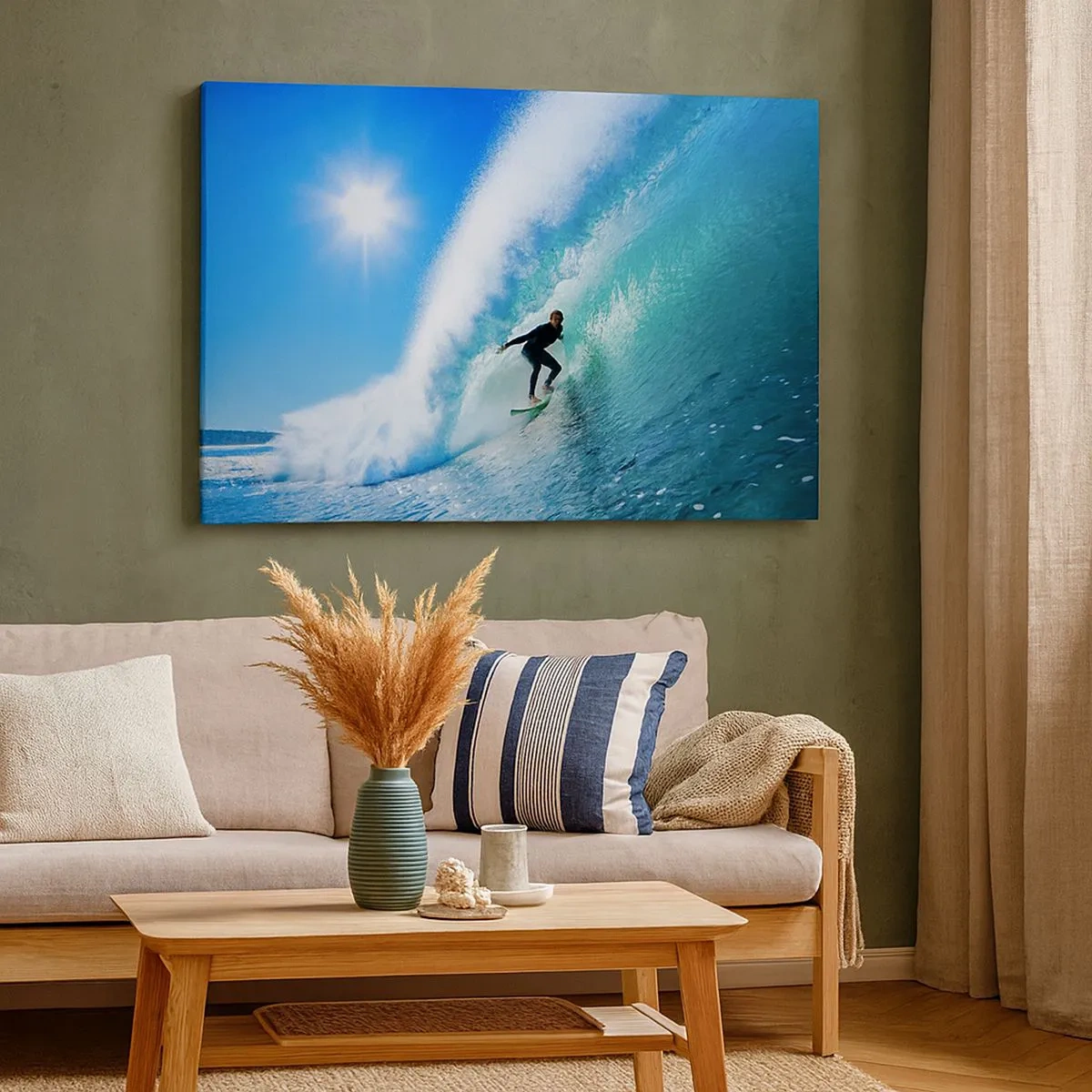 Obraz na płótnie - Surfer na desce pływający wewnątrz potężnej fali pod błękitnym niebem - 70x50cm - Przez wielki błękit - Nowoczesna dekoracja ścienna do salonu i sypialni ARTTOR