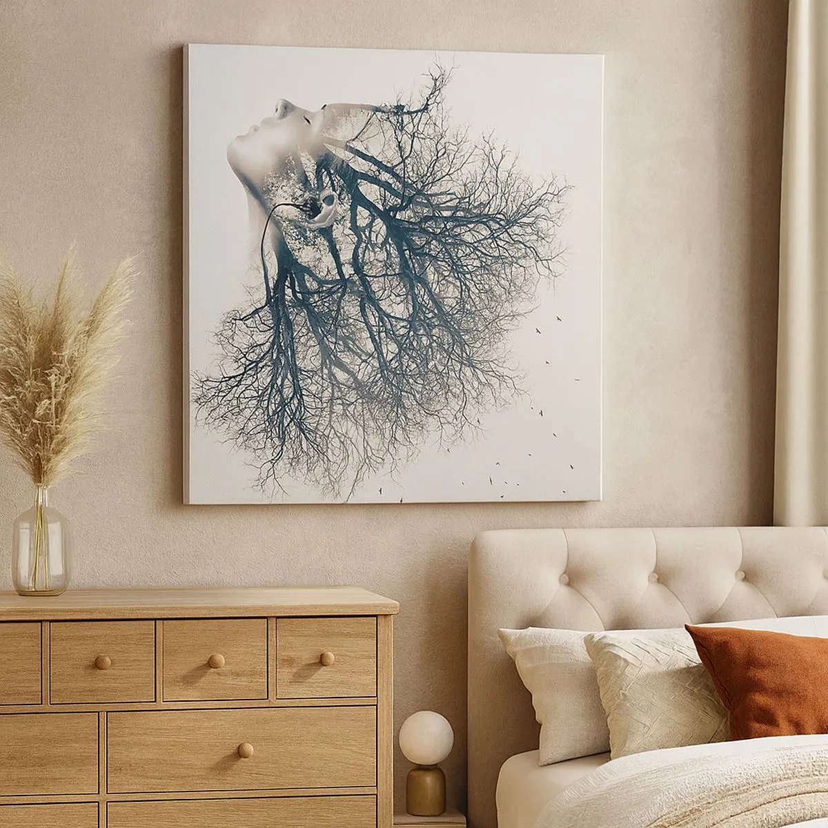 Obraz na płótnie - Zasłuchana w szept drzewa - 30x30 cm