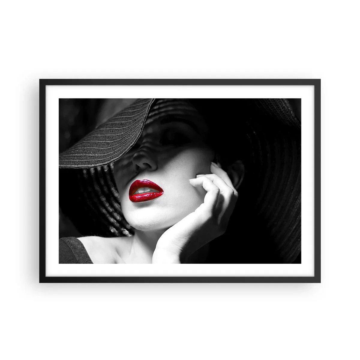 Plakat w czarnej ramie - Czarno-biały portret kobiety z czerwonymi ustami - 70x50cm - Studium w szkarłacie - Nowoczesna dekoracja ścienna do salonu i sypialni ARTTOR
