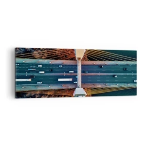 Obraz na płótnie - Most widziany z lotu ptaka nad rzeką i jesiennym krajobrazem - 140x50cm - ZA wodami, za lasami - Nowoczesna dekoracja ścienna do salonu i sypialni ARTTOR