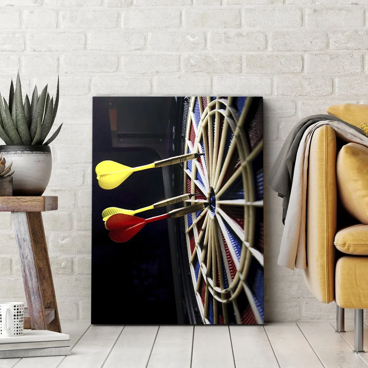 Obraz na płótnie - Rzutki trafiające w tarczę - 50x70cm - W samo sedno - Nowoczesna dekoracja ścienna do salonu, kuchni i sypialni ARTTOR
