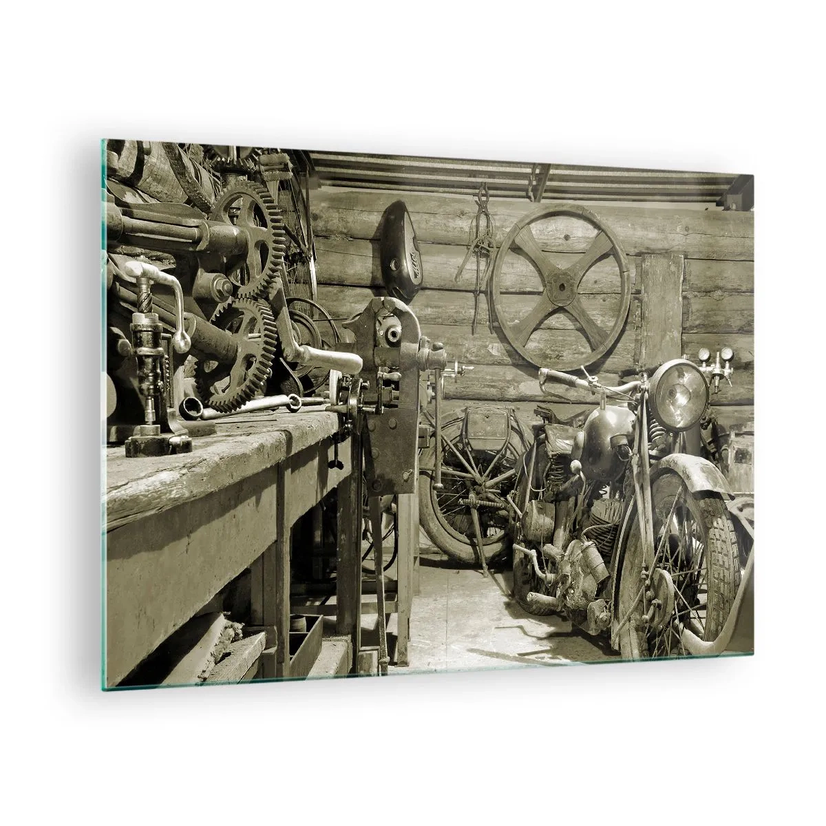 Obraz na szkle - Warsztat z zabytkowymi narzędziami i starym motocyklem - 70x50cm - W szopie wuja Władka - Nowoczesna dekoracja ścienna do salonu i sypialni ARTTOR