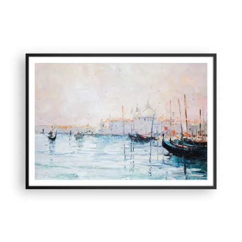 Plakat w czarnej ramie - Malowniczy widok na kanały z łodziami w pastelowych kolorach - 100x70cm - Za wodą, za mgłą - Nowoczesna dekoracja ścienna do salonu i sypialni ARTTOR