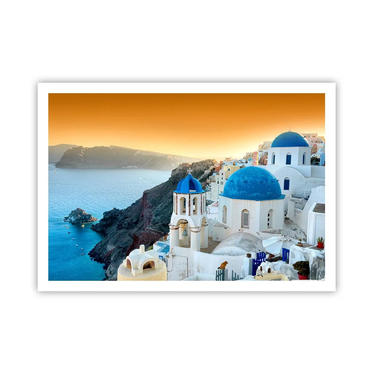 Plakat - Widok na Santorini z białymi budynkami i błękitnym morzem - 100x70cm - Santorini - przytulone do skał - Nowoczesna dekoracja ścienna do salonu i sypialni ARTTOR