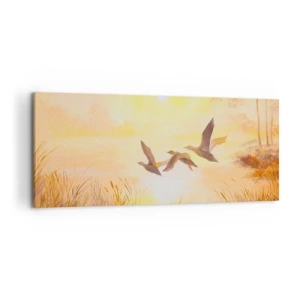 Obraz na płótnie - Lecące kaczki o wschodzie słońca nad jeziorem - 120x50cm - Początek dalekiej podróży - Nowoczesna dekoracja ścienna do salonu i sypialni ARTTOR