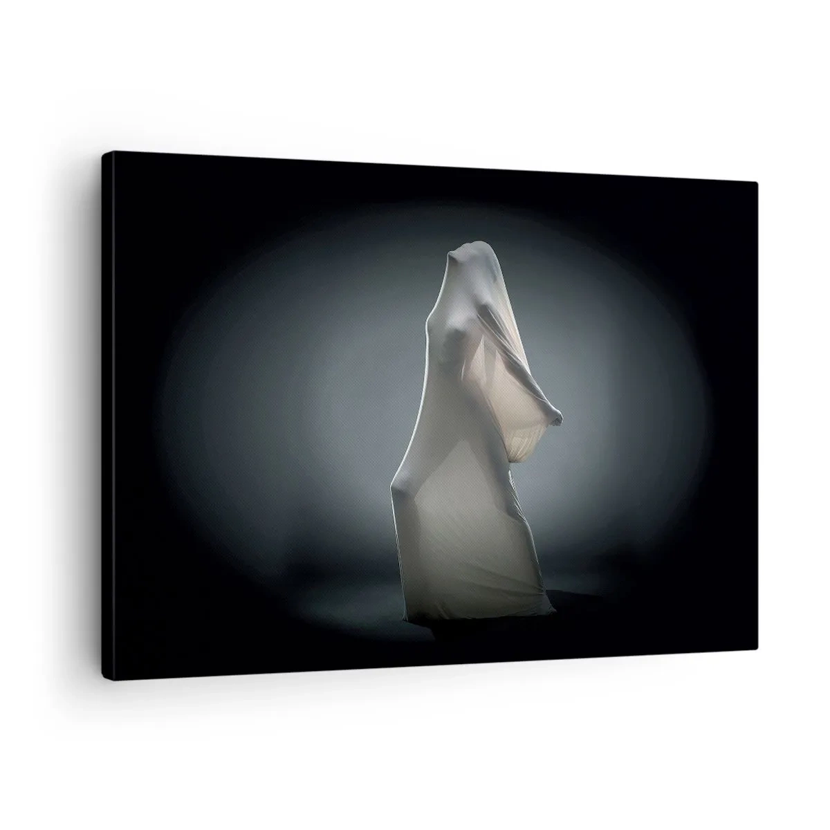 Obraz na płótnie - Postać w białej tkaninie na ciemnym tle - 70x50cm - Ukryte pragnienia - Nowoczesna dekoracja ścienna do salonu i sypialni ARTTOR