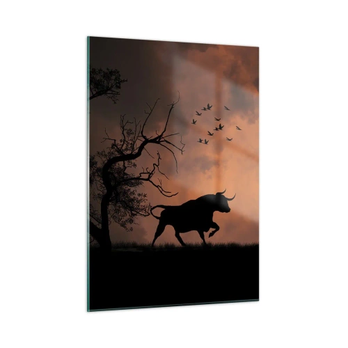 Obraz na szkle - Sylwetki byków na tle pomarańczowego nieba o zmierzchu - 50x70cm - Dramatyczny spektakl natury - Nowoczesna dekoracja ścienna do salonu, kuchni i sypialni ARTTOR