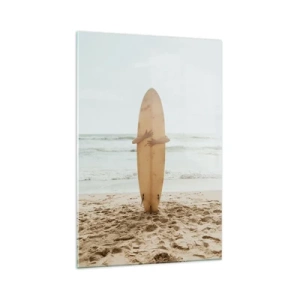 Obraz na szkle - Osoba trzymająca deskę surfingową na tle oceanu - 70x100cm - Z miłości do fal - Nowoczesna dekoracja ścienna do salonu i sypialni ARTTOR