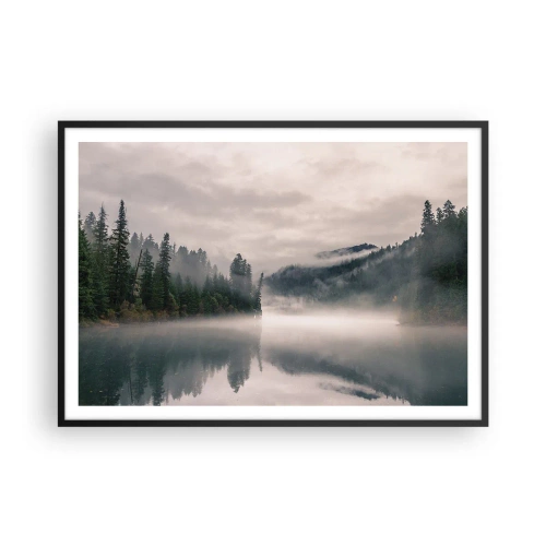 Plakat w czarnej ramie - Mglisty las odbijający się w spokojnym jeziorze - 100x70cm - W zadumie, we mgle - Nowoczesna dekoracja ścienna do salonu i sypialni ARTTOR