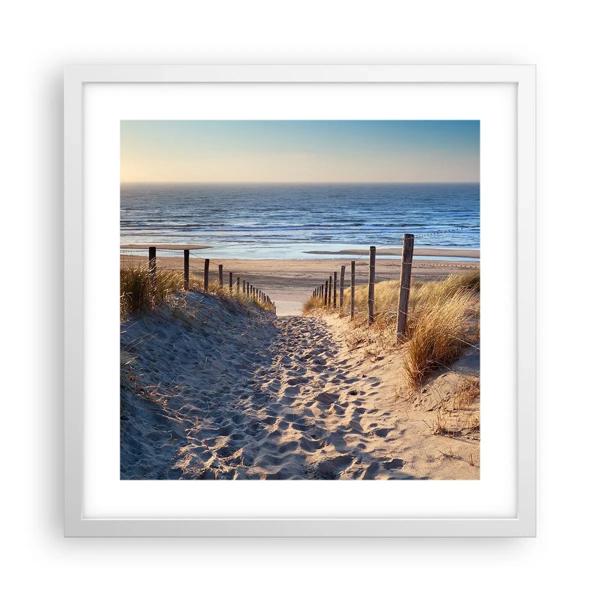 Plakat w białej ramie - Morza szum, ptaków śpiew, dzika plaża pośród traw… - 40x40 cm