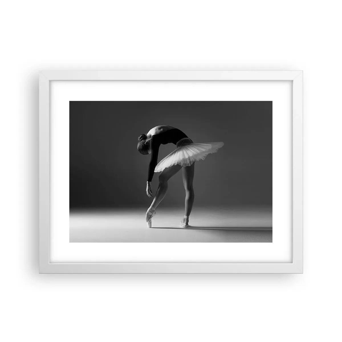 Plakat w białej ramie - Bella balerina - 40x30 cm