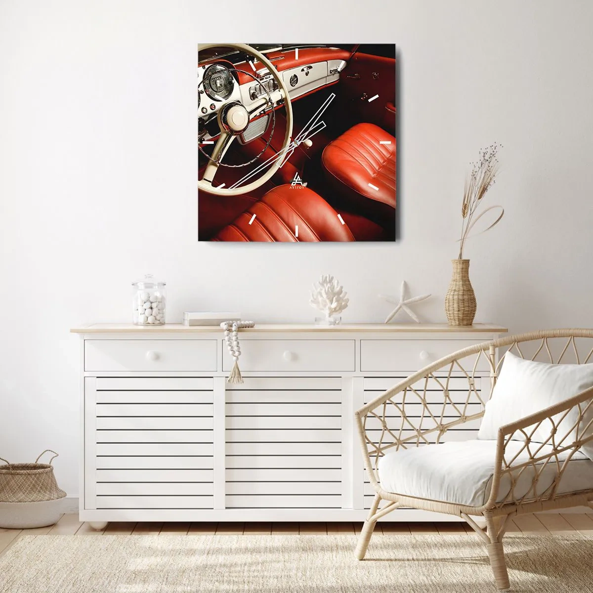Zegar ścienny - Wnętrze klasycznego samochodu z czerwonymi skórzanymi siedzeniami - 30x30cm - Luksus w stylu vintage - Nowoczesna dekoracja ścienna do salonu i sypialni ARTTOR