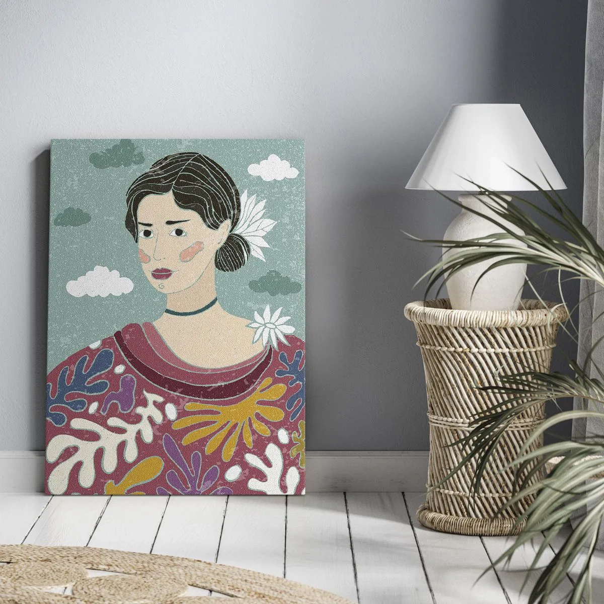 Obraz na płótnie - Z melancholią w spojrzeniu - Portret kobiety w artystycznym stylu z florystycznymi wzorami na tle chmur - 50x70cm