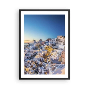 Plakat w czarnej ramie - Widok na oświetlone domy na Santorini o zachodzie słońca - 50x70cm - Esencja greckości - Nowoczesna dekoracja ścienna do salonu i sypialni ARTTOR