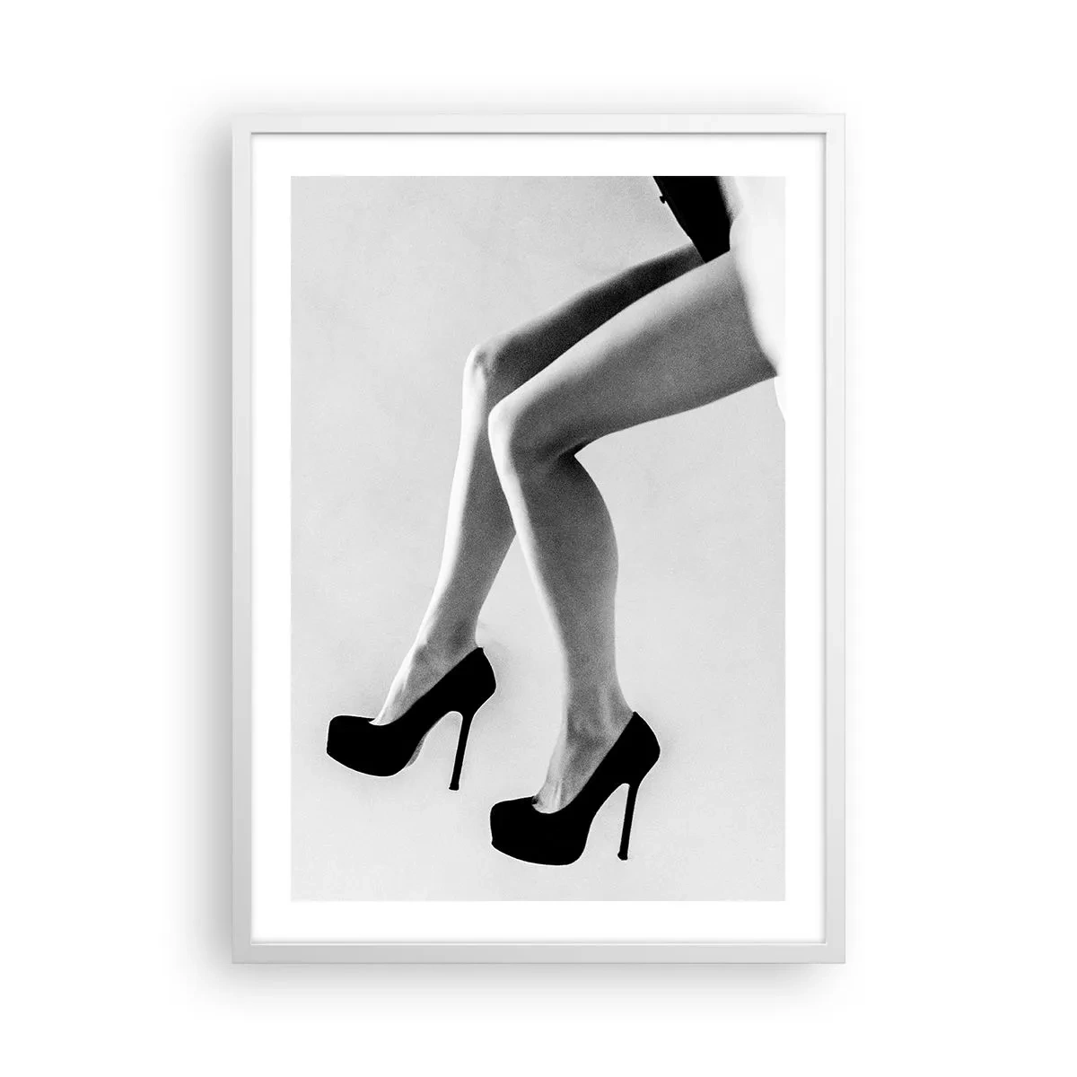 Plakat w białej ramie - Wieczna kobiecość - 50x70 cm