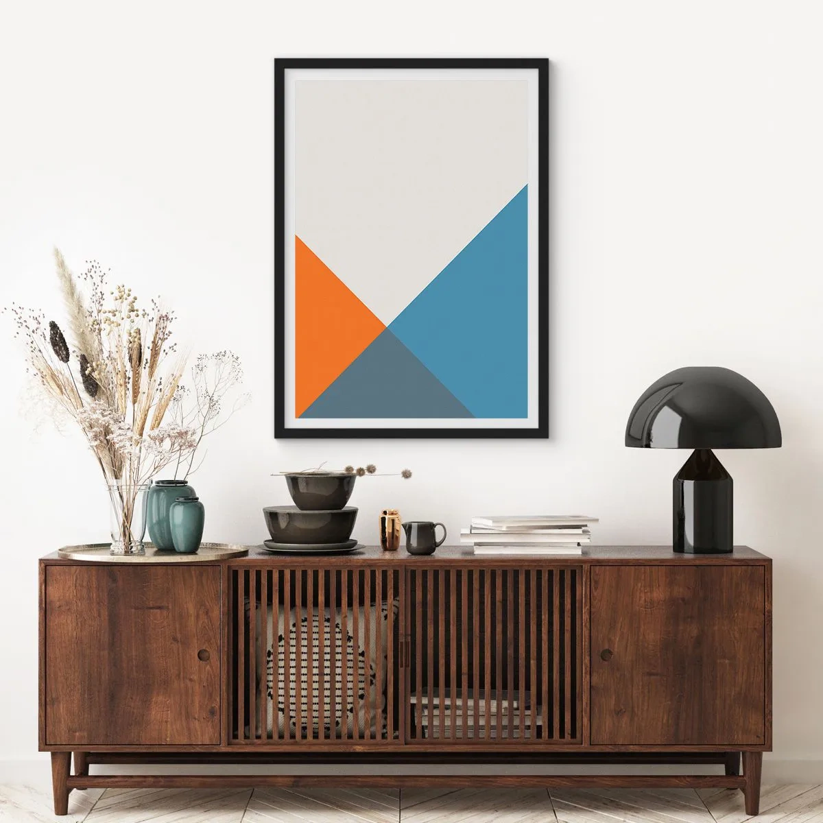 Plakat w czarnej ramie - Geometryczna kompozycja w odcieniach pomarańczu i niebieskiego - 50x70cm - Pod kątem… - Nowoczesna dekoracja ścienna do salonu i sypialni ARTTOR
