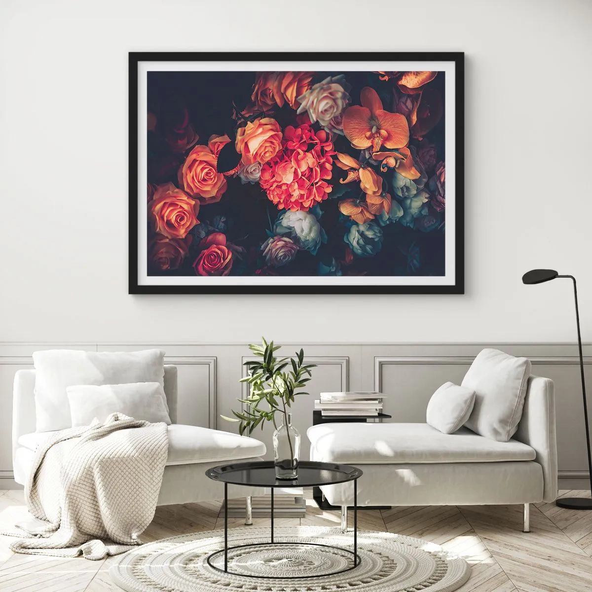 Plakat w czarnej ramie - Bukiet różnorodnych kwiatów w ciemnej tonacji - 70x50cm - Jak u holenderskich mistrzów - Nowoczesna dekoracja ścienna do salonu i sypialni ARTTOR