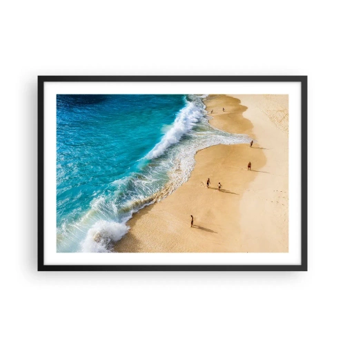 Plakat w czarnej ramie - Plaża z turkusową wodą i spacerującymi ludźmi - 70x50cm - A potem słońce, plaża… - Nowoczesna dekoracja ścienna do salonu i sypialni ARTTOR