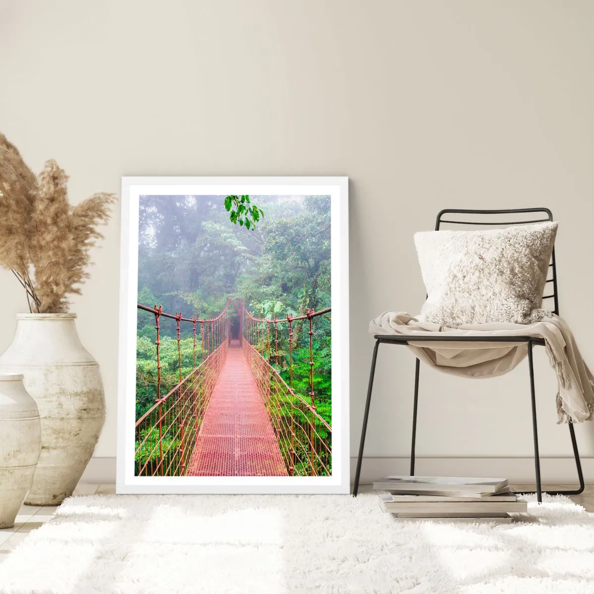 Plakat w białej ramie - Zawieszony nad koronami - 70x100 cm