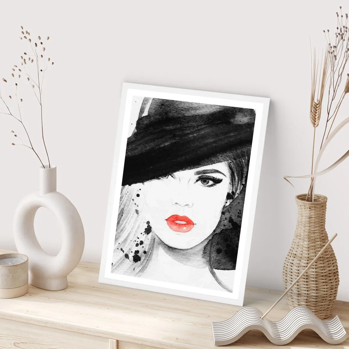 Plakat w białej ramie - Dama w czerni - 40x50 cm