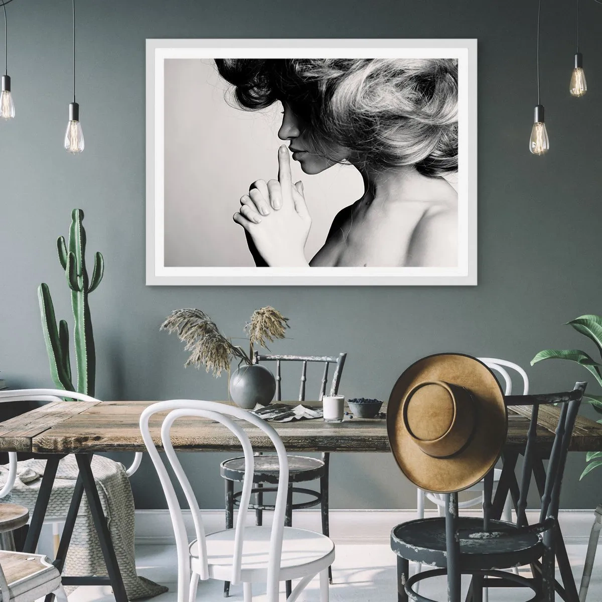 Plakat w białej ramie - Zasłuchana w sobie - 40x30 cm