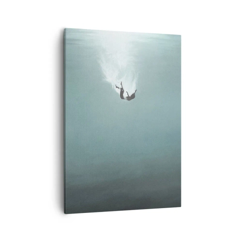 Obraz na płótnie - Postać opadająca w głębiny oceanu w otoczeniu spokojnej wody - 50x70cm - W objęciach oceanu - Nowoczesna dekoracja ścienna do salonu, kuchni i sypialni ARTTOR