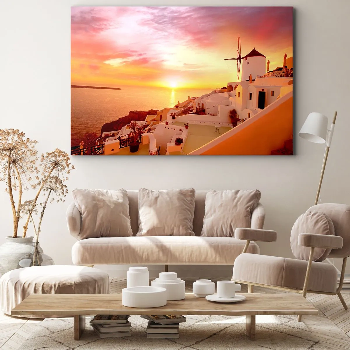 Obraz na płótnie - Santorini o zachodzie słońca z wiatrakiem - 70x50cm - Rozpłynąć się w bieli i złocie - Nowoczesna dekoracja ścienna do salonu i sypialni ARTTOR