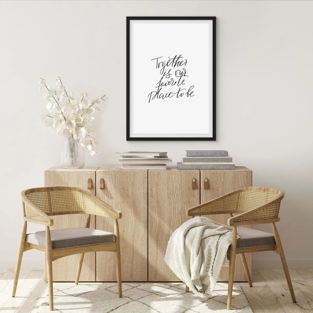 Plakat w czarnej ramie - Cytat 'Together is our favorite place to be' na białym tle - 50x70cm - Też to czujesz? - Nowoczesna dekoracja ścienna do salonu i sypialni ARTTOR