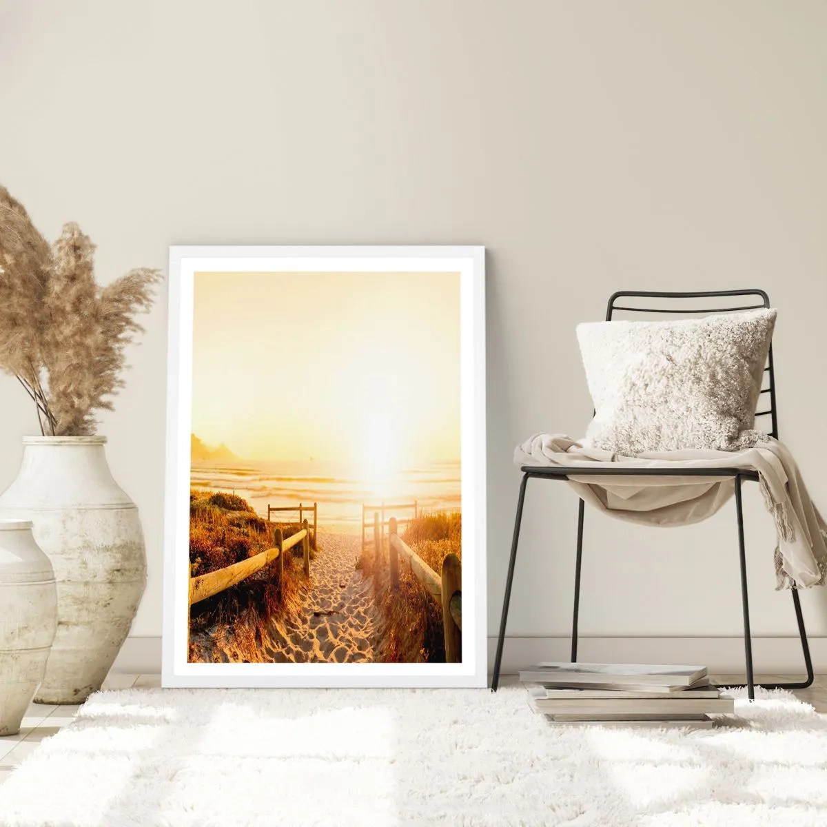 Plakat w białej ramie - Przez wydmę, w stronę słońca - 50x70 cm