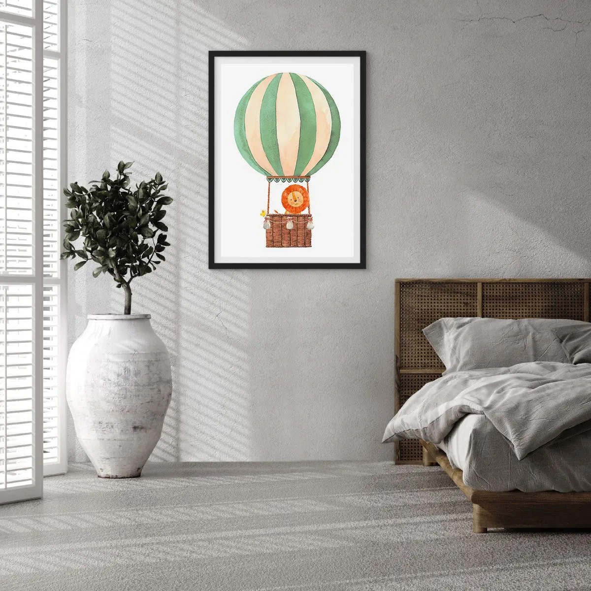 Plakat w czarnej ramie - Urocza akwarelowa ilustracja lwa podróżującego w balonie na białym tle - 50x70cm - Podróże Leona - Nowoczesna dekoracja ścienna do salonu i sypialni ARTTOR