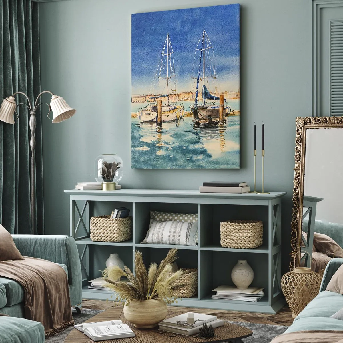 Obraz na płótnie - Akwarelowy pejzaż przystani z żaglówkami na tle miasta - 50x70cm - Słoneczna laguna - Nowoczesna dekoracja ścienna do salonu, kuchni i sypialni ARTTOR