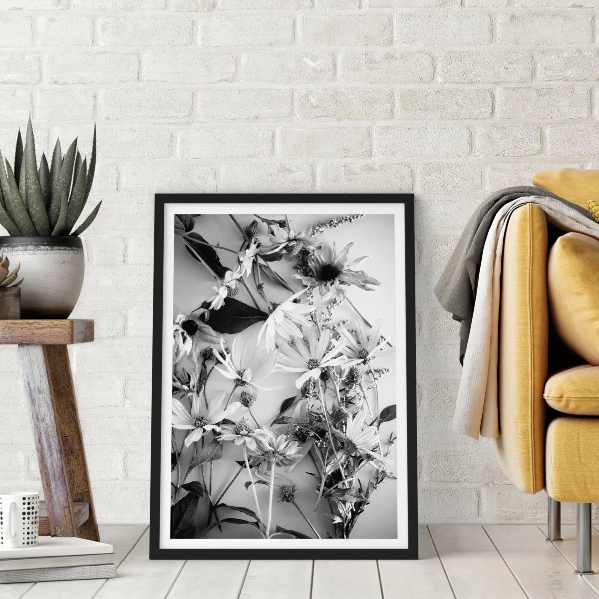 Plakat w czarnej ramie - Czarno-białe kwiaty ułożone w artystycznym układzie - 50x70cm - Nie-bukiet kwiatów - Nowoczesna dekoracja ścienna do salonu i sypialni ARTTOR