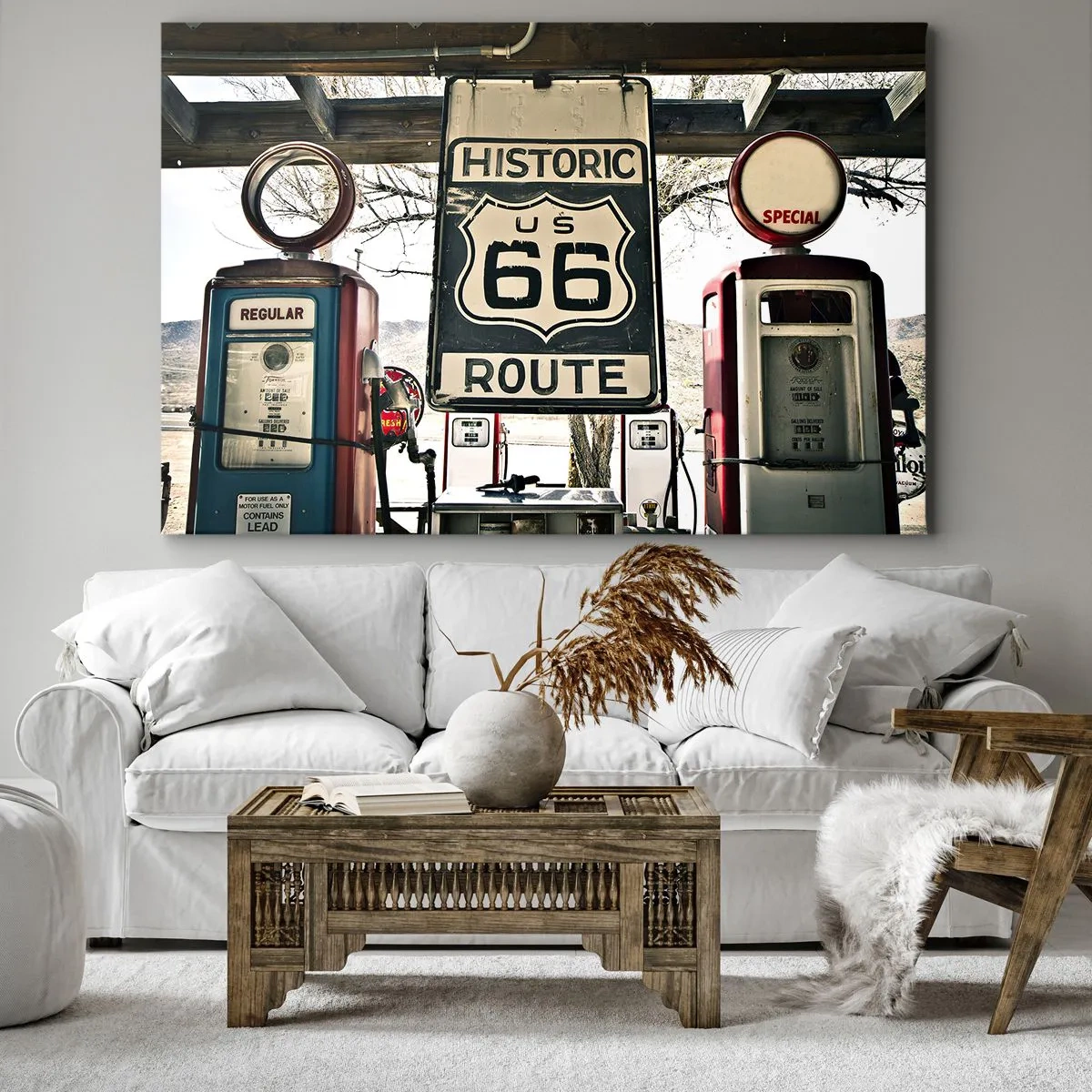 Obraz na płótnie - Historyczna stacja benzynowa z symbolem Route 66 - 120x80cm - Amerykańska retro podróż - Nowoczesna dekoracja ścienna do salonu, kuchni i sypialni ARTTOR