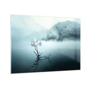 Obraz na szkle - Samotne drzewo na tle gór spowitych mgłą nad wodą - 70x50cm - Z wody i mgły - Nowoczesna dekoracja ścienna do salonu i sypialni ARTTOR