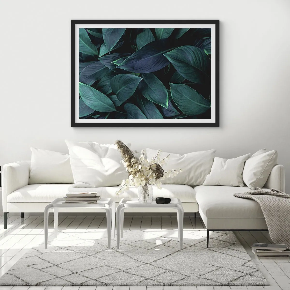 Plakat w czarnej ramie - Zbliżenie na zielone liście z ciemnym tłem - 70x50cm - Zieleń sama w sobie - Nowoczesna dekoracja ścienna do salonu i sypialni ARTTOR