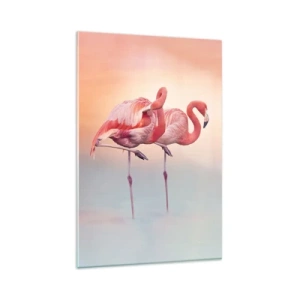 Obraz na szkle - Flamingi w delikatnych pastelowych barwach na wodnym tle - 80x120cm - W kolorze zachodzącego słońca - Nowoczesna dekoracja ścienna do salonu i sypialni ARTTOR