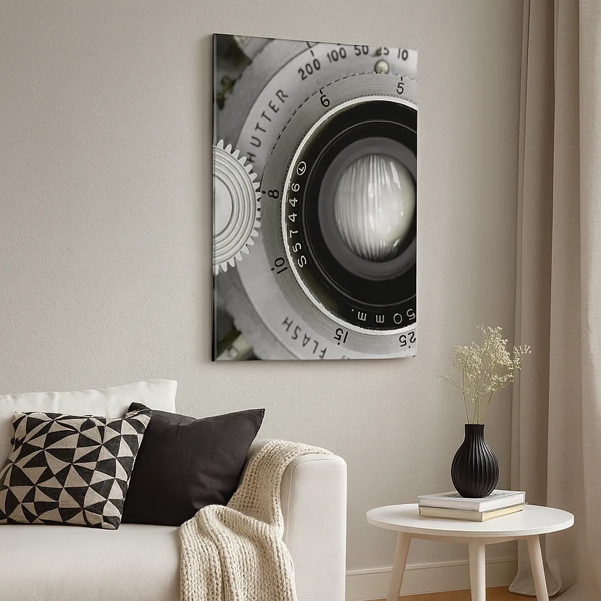 Obraz na płótnie - Zbliżenie obiektywu aparatu analogowego - 50x70cm - Opowieść o Hollywood - Nowoczesna dekoracja ścienna do salonu, kuchni i sypialni ARTTOR