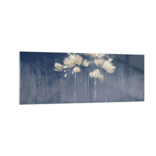 Obraz na szkle - Delikatne kwiaty na niebieskim tle - 140x50cm - Jak płatki na wietrze - Nowoczesna dekoracja ścienna do salonu i sypialni ARTTOR