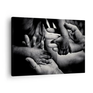 Obraz na płótnie - Czarno-białe dłonie różnych pokoleń - 70x50cm - Być człowiekiem - Nowoczesna dekoracja ścienna do salonu i sypialni ARTTOR