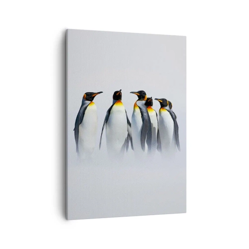 Obraz na płótnie - Grupa pingwinów w zimowej scenerii - 50x70cm - Spotkanie w wieczorowych strojach - Nowoczesna dekoracja ścienna do salonu, kuchni i sypialni ARTTOR