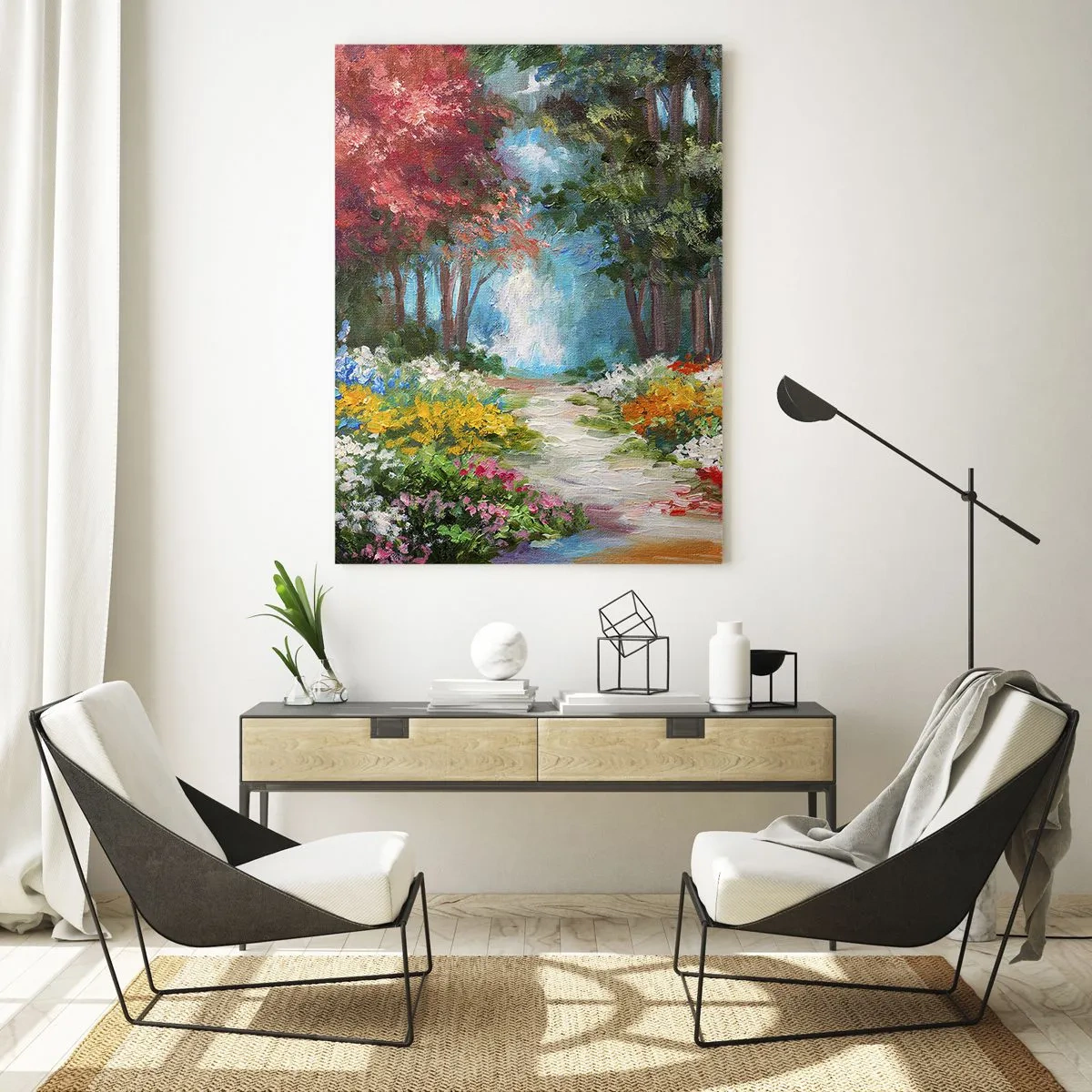 Obraz na szkle - Malowniczy ogród pełen kolorowych kwiatów i drzew w leśnej scenerii - 70x100cm - Leśny ogród, kwietny las - Nowoczesna dekoracja ścienna do salonu i sypialni ARTTOR