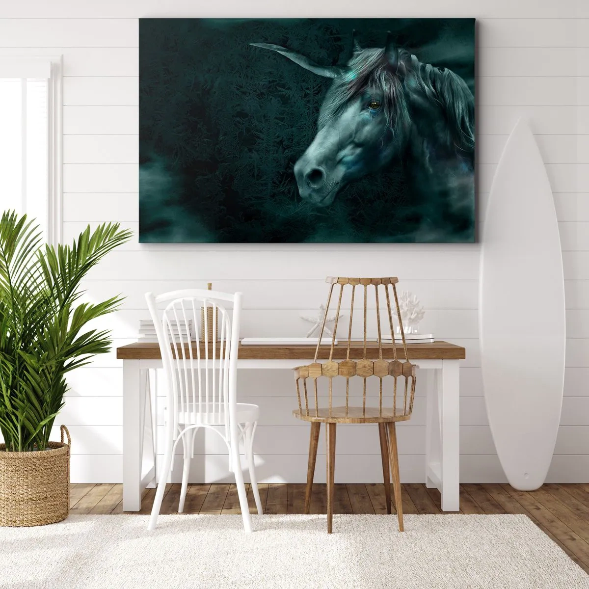 Obraz na płótnie - Magiczny jednorożec w tajemniczym, ciemnym lesie o fantazyjnych barwach. - 70x50cm - W baśniowym lesie - Nowoczesna dekoracja ścienna do salonu i sypialni ARTTOR