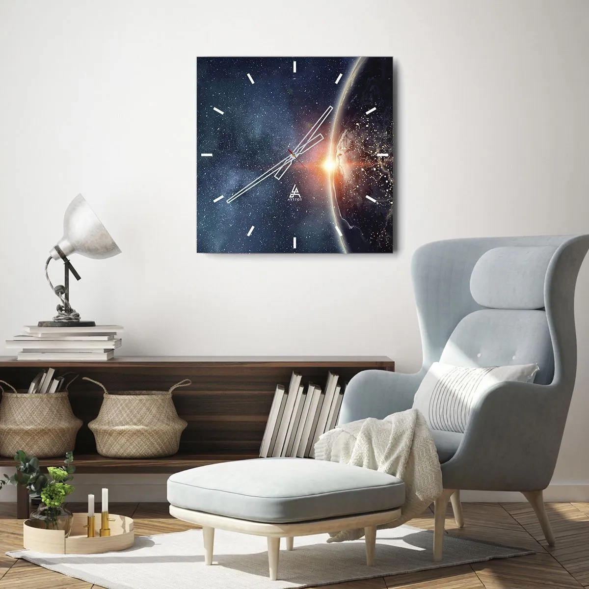 Zegar ścienny - Ziemia widziana z kosmosu z wschodzącym słońcem - 30x30cm - W nowej perspektywie - Nowoczesna dekoracja ścienna do salonu i sypialni ARTTOR