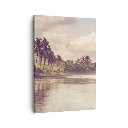 Obraz na płótnie - Tropikalna plaża z palmami i spokojnym morzem o wschodzie słońca - 50x70cm - Pieszczota fal - Nowoczesna dekoracja ścienna do salonu, kuchni i sypialni ARTTOR